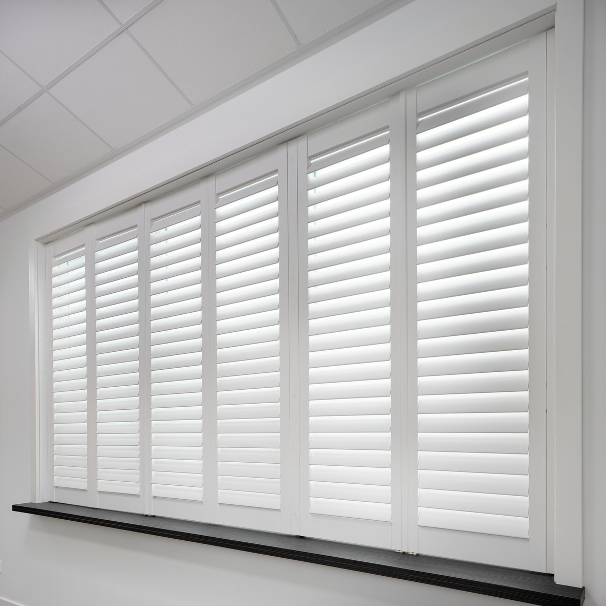 Witte shutters showroom silent view