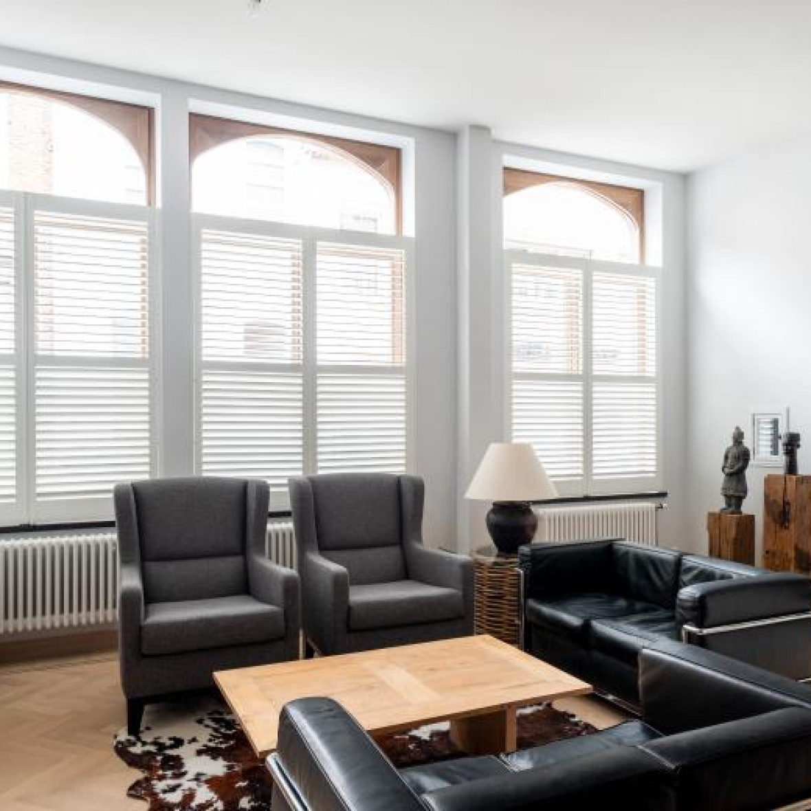 shutters in de woonkamer klassiek huis